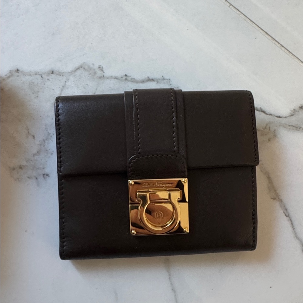 Salvatore Ferragamo wallet - Picture 3 of 7